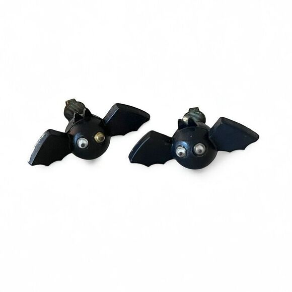 Unique Vintage Jewelry - Vintage Bat Clip On Earrings